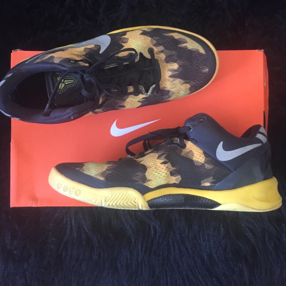 Nike Shoes. Kobe Collectors edition. Yellow Camo